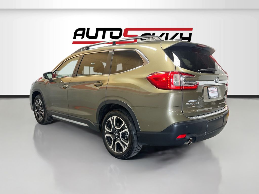 Used 2024 Autumn Green Metallic Subaru Limited image 5
