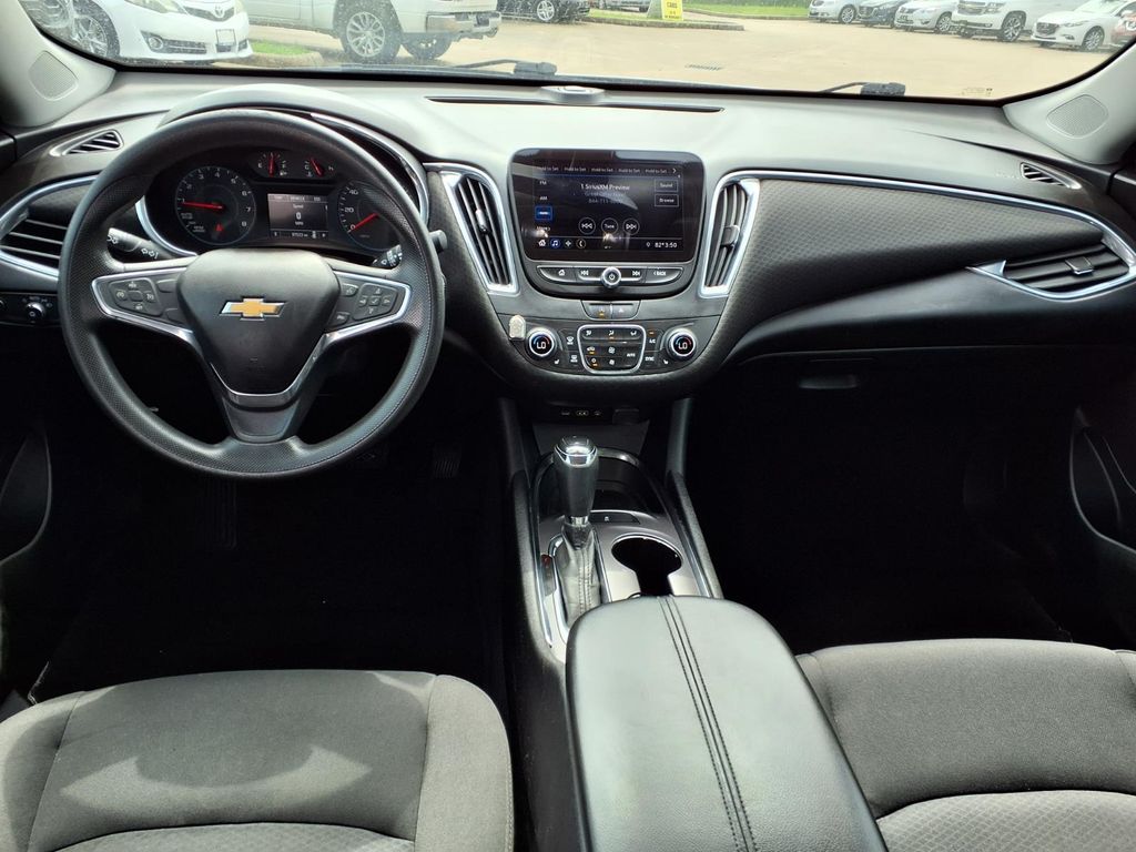 2020 Chevrolet Malibu LT Silver at Legacy Ford