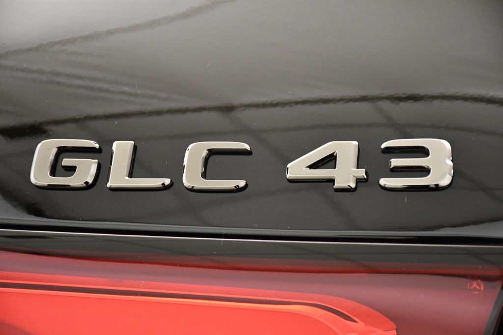 Thumbnail: 2025 Mercedes-Benz GLC - 10