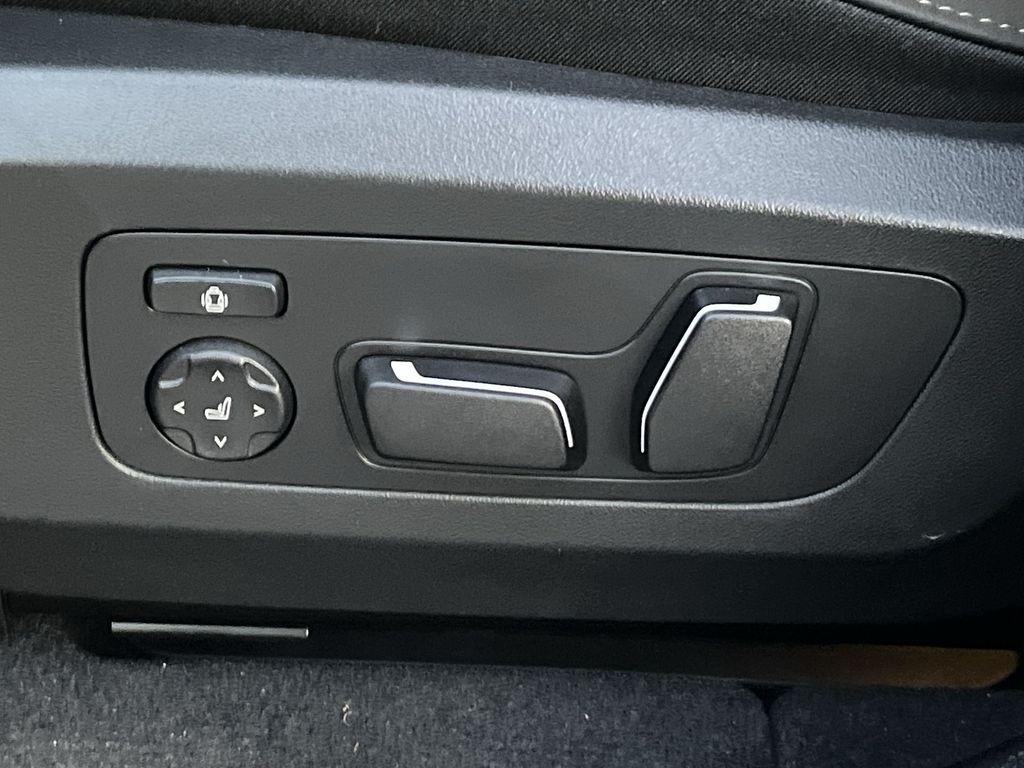 Thumbnail: 2026 BMW X3 - 12