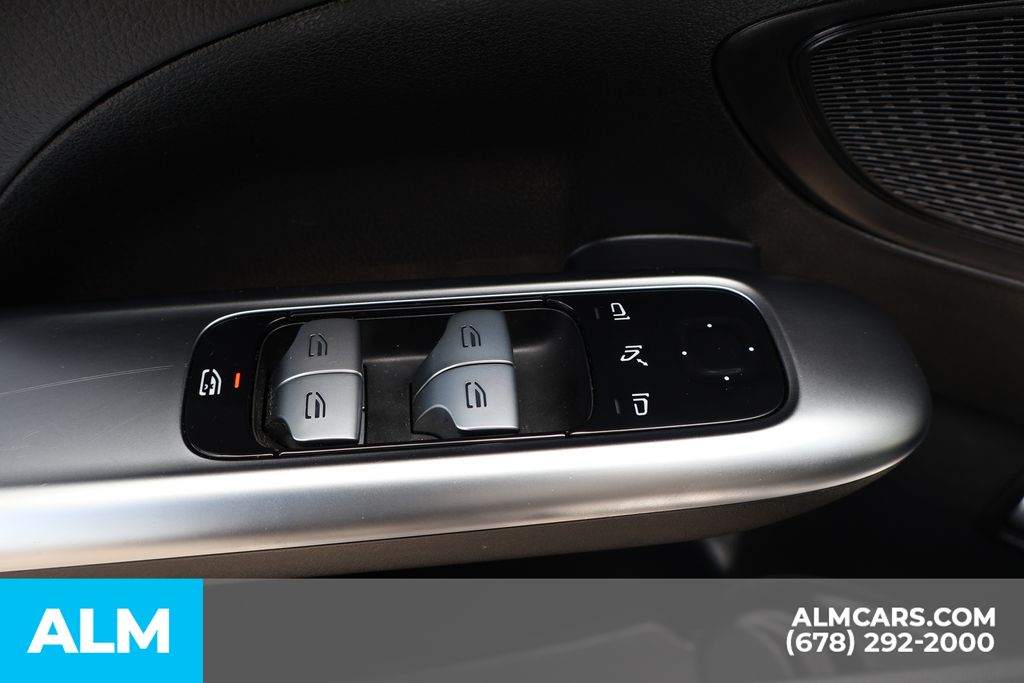Used 2025 Black Mercedes-Benz C 300 image 17