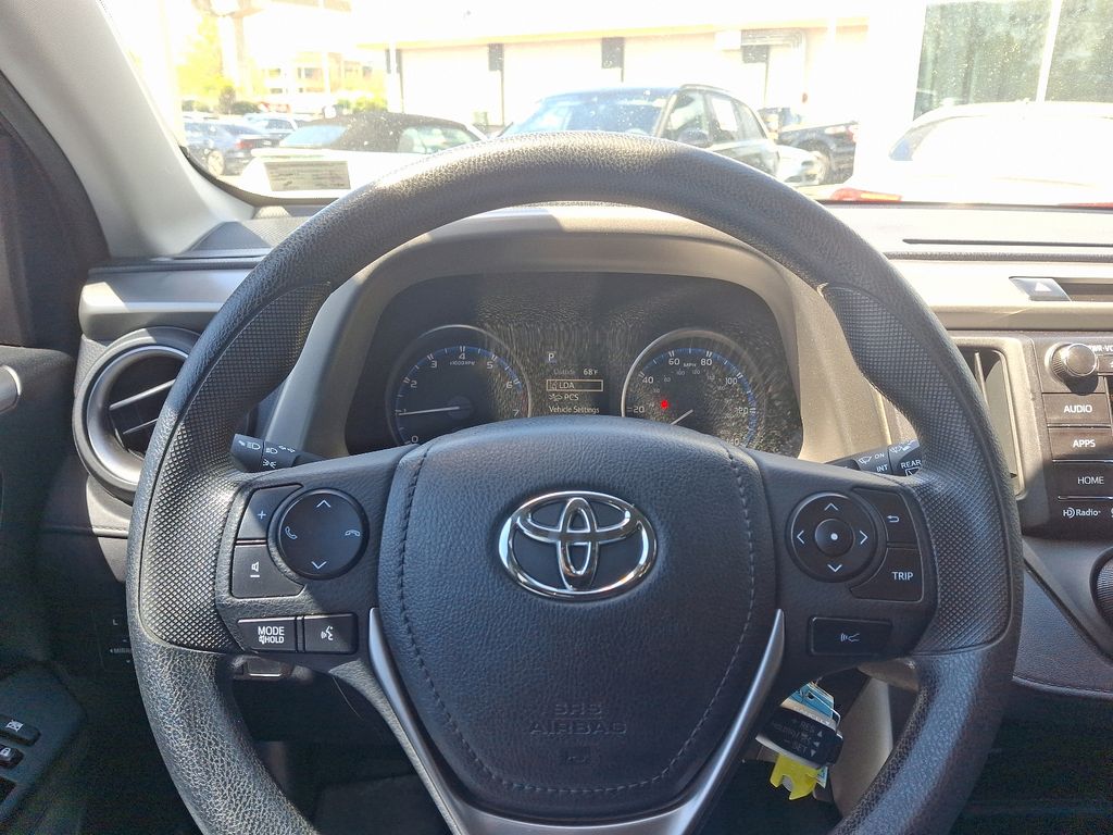 2017 Toyota RAV4 LE 18