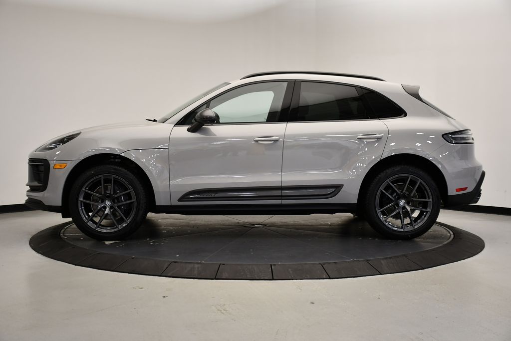 Thumbnail: 2026 Porsche Macan - 2