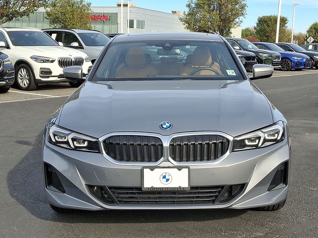 Thumbnail: 2023 BMW 3 Series - 2