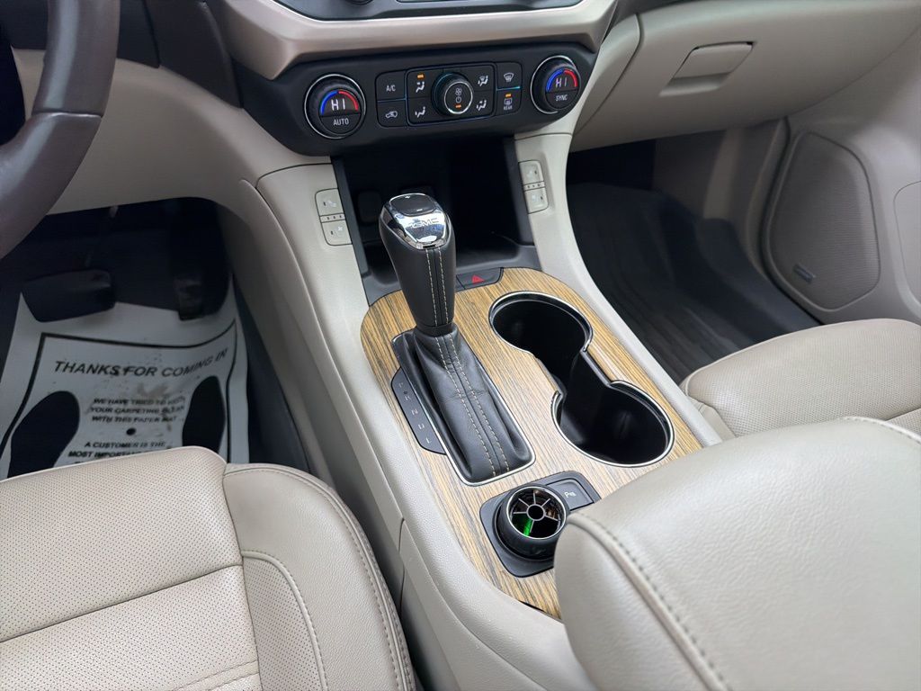 Thumbnail: 2017 GMC Acadia - 17