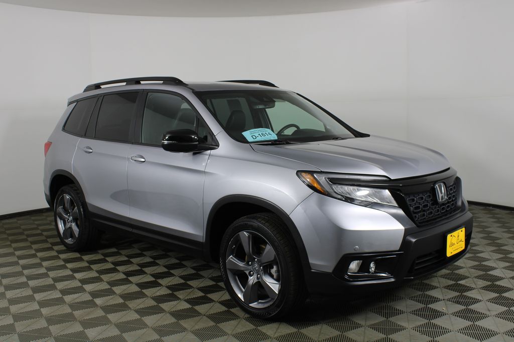 Gray 2019 Honda Passport SUV / Crossover All-Wheel Drive 9-Speed Automatic