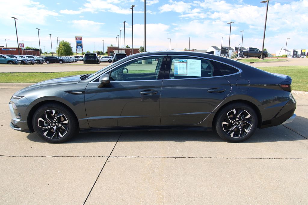 Used 2025 Hyundai Sonata Sedan