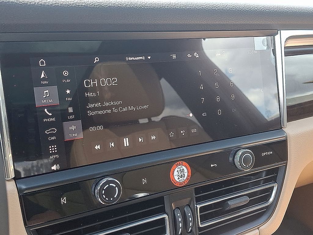 Thumbnail: 2025 Porsche Macan - 22