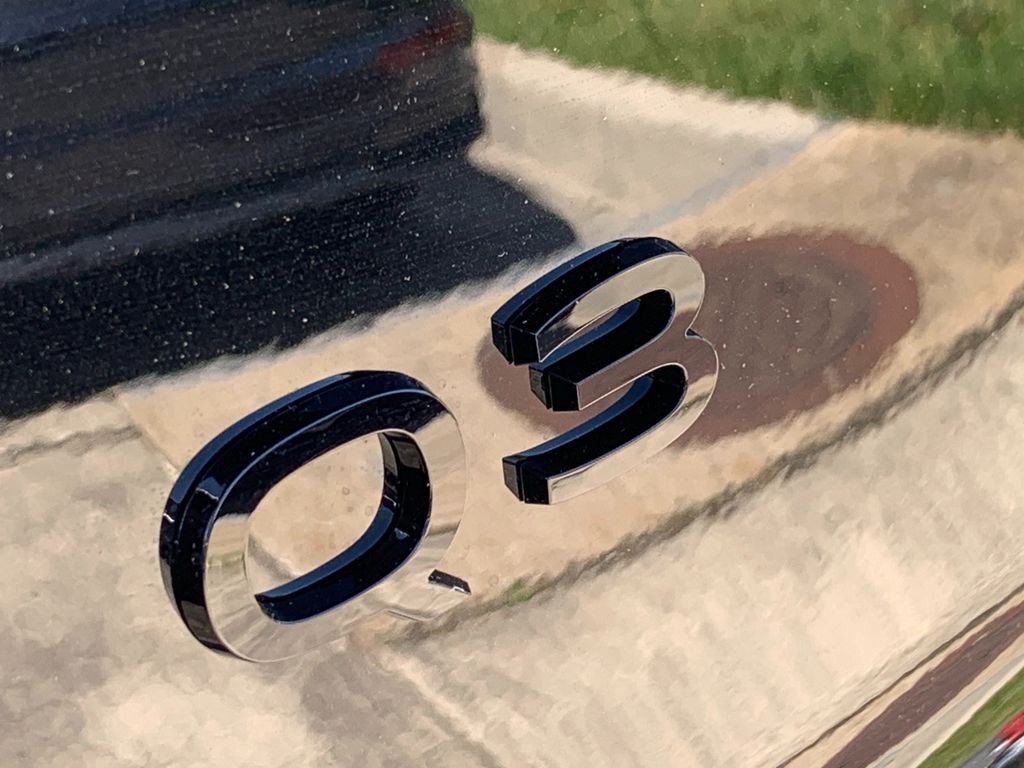 Thumbnail: 2026 Audi Q3 - 8
