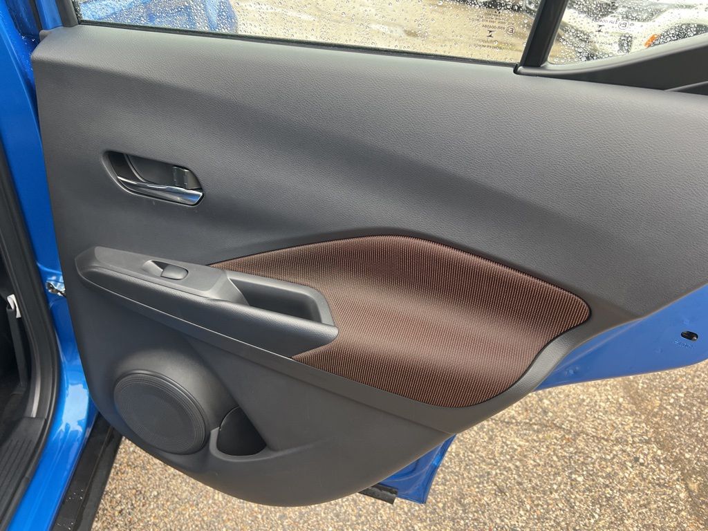 2024 Nissan Kicks SR photo