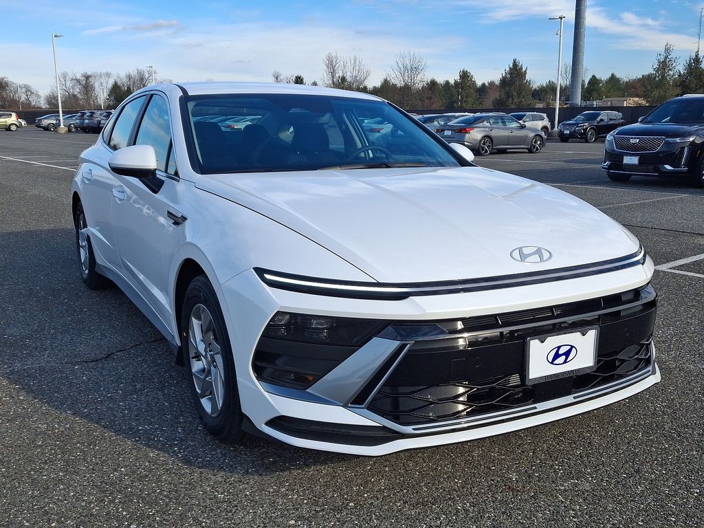 2025 Hyundai Sonata SE 2