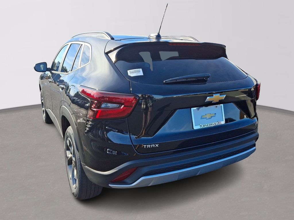 2025 Chevrolet Trax LT 3