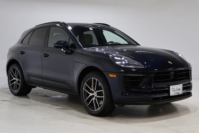 Night Blue Metallic 2023 Porsche Macan S AWD SUV / Crossover All-Wheel Drive 7-Speed Automatic