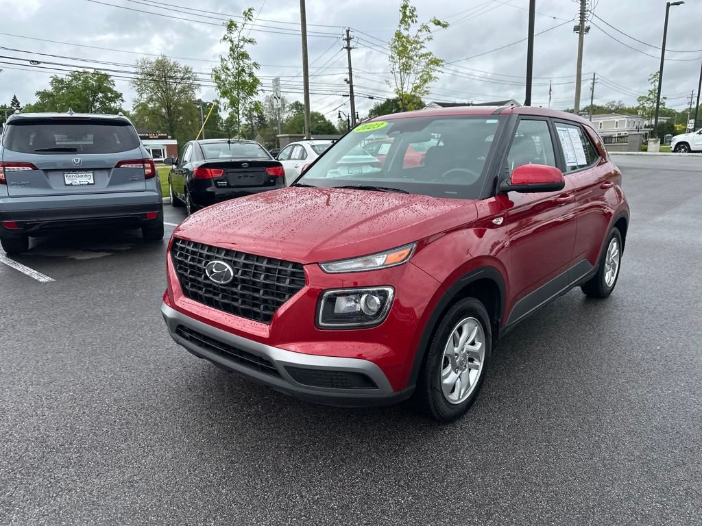 2023 Hyundai Venue SE photo