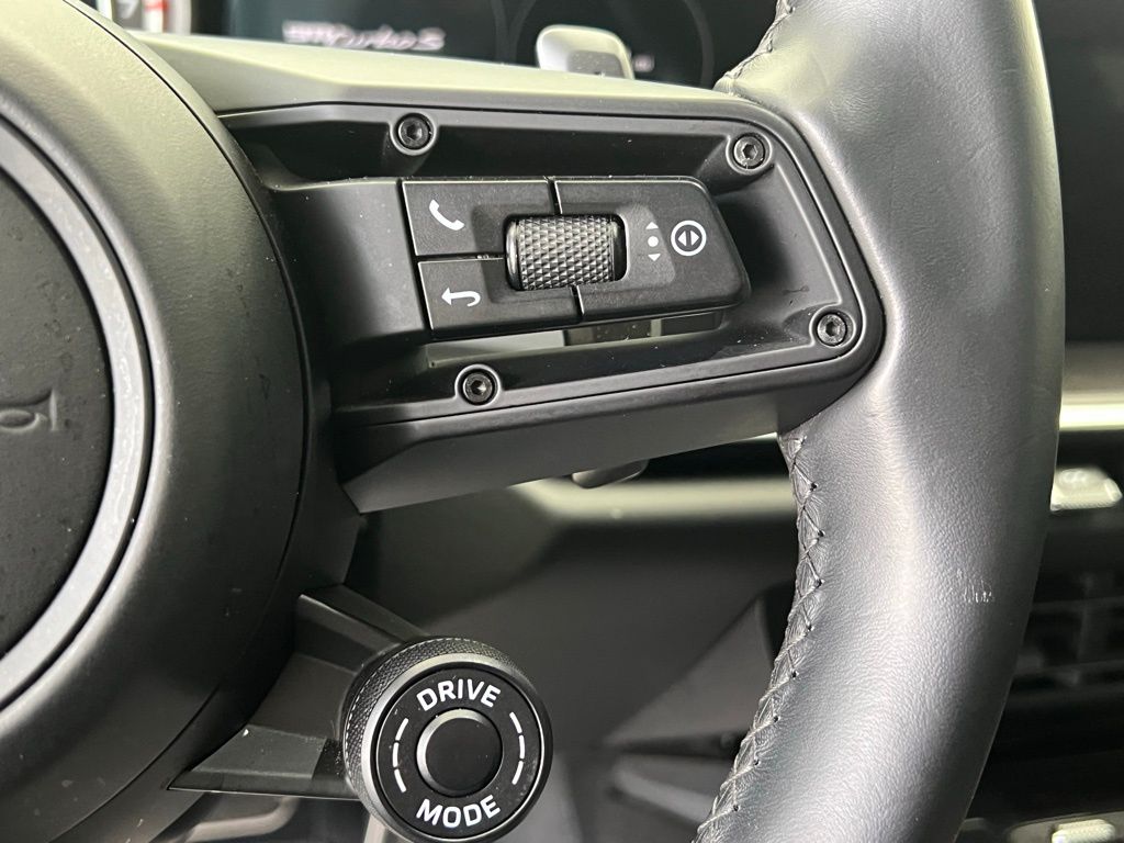 Thumbnail: 2024 Porsche 911 - 9