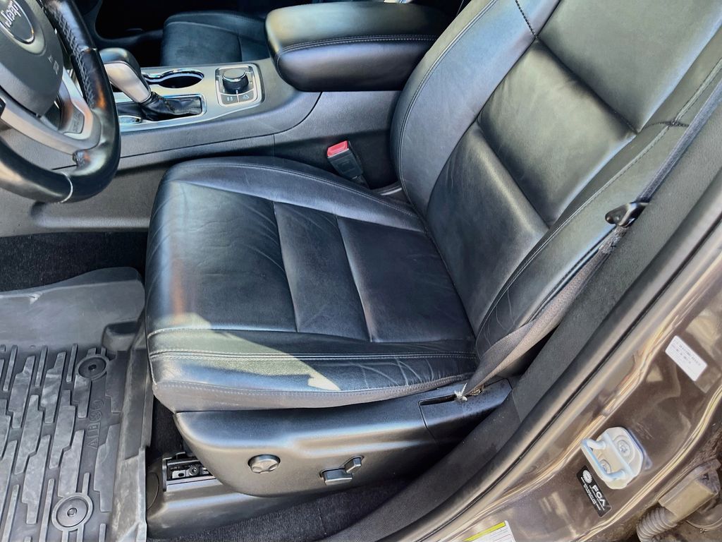 Used 2021 Gray Jeep Limited image 19