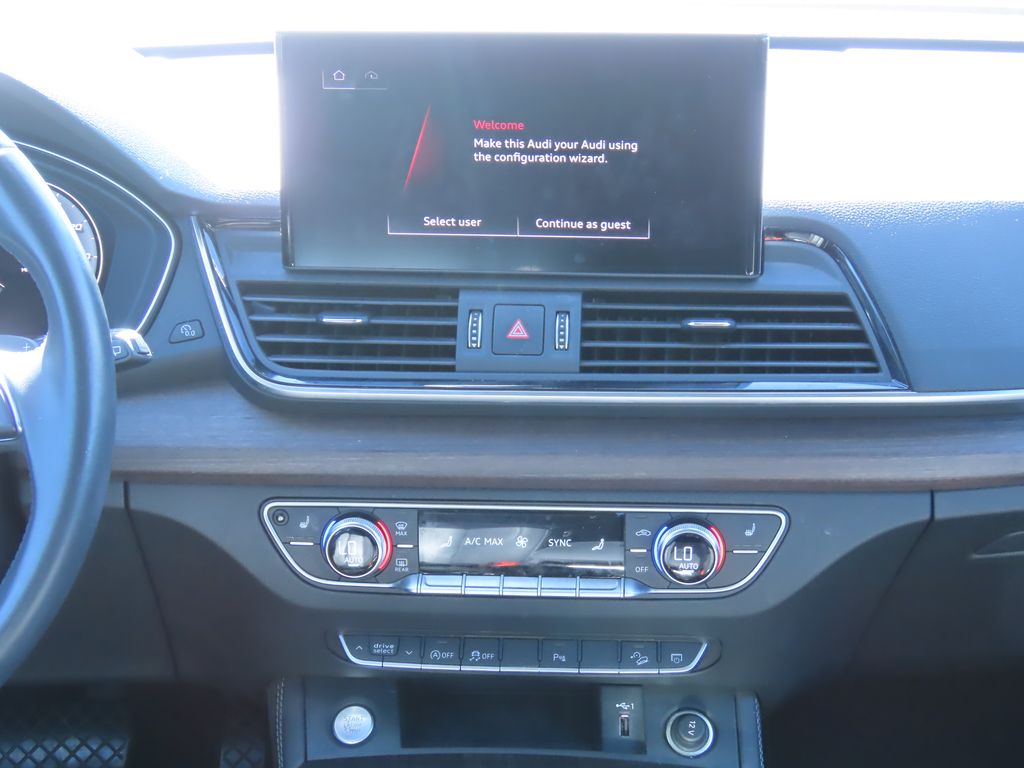 Thumbnail: 2021 Audi Q5 - 8