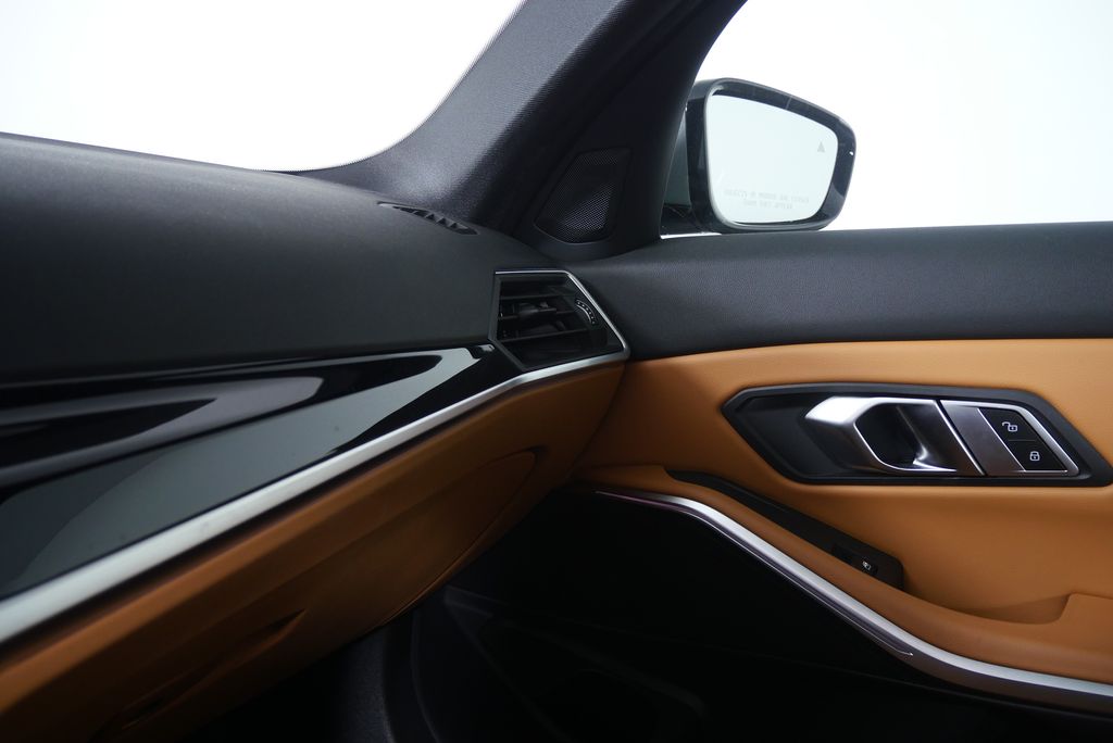 Thumbnail: 2023 BMW 3 Series - 28