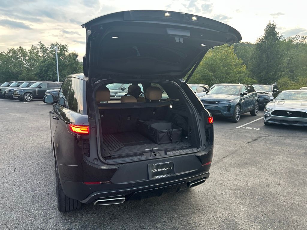 Certified Used 2025 Black Land Rover SE image 15