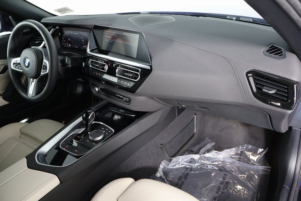 Thumbnail: 2025 BMW Z4 - 6