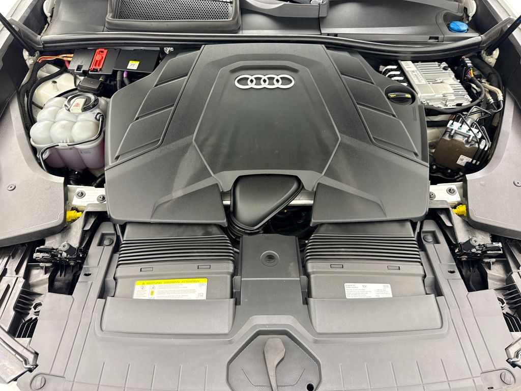 Thumbnail: 2019 Audi Q8 - 28