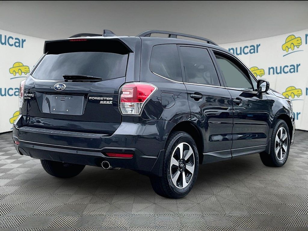 2017 Subaru Forester — photo 6