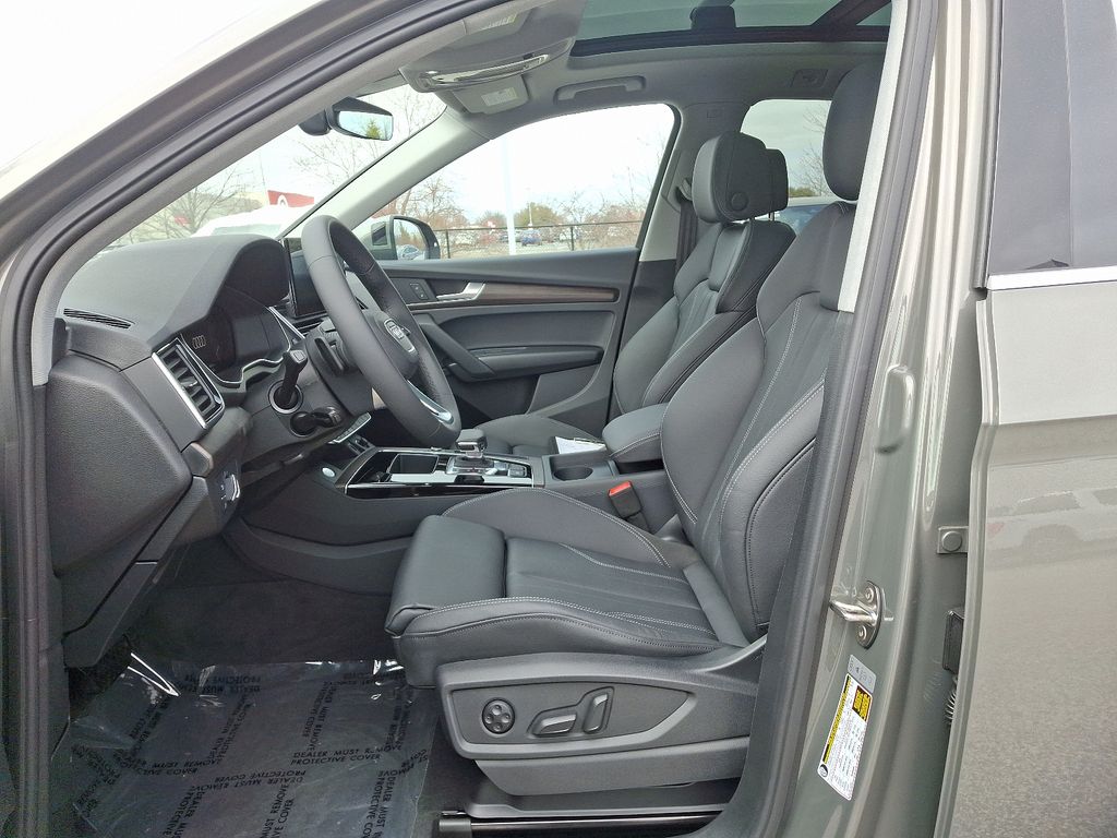 2025 Audi Q5 Premium 14