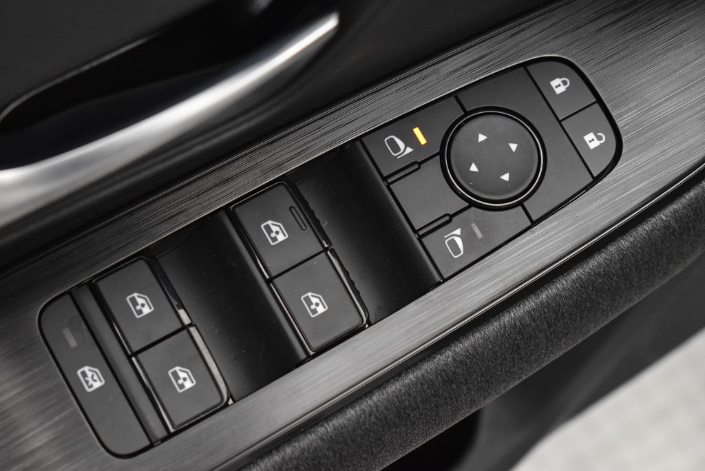 Thumbnail: 2026 Nissan Kicks - 12