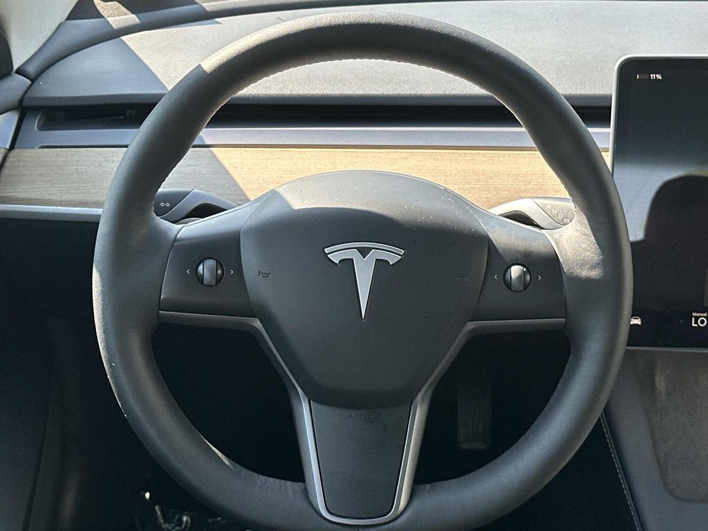 Thumbnail: 2023 Tesla Model 3 - 22