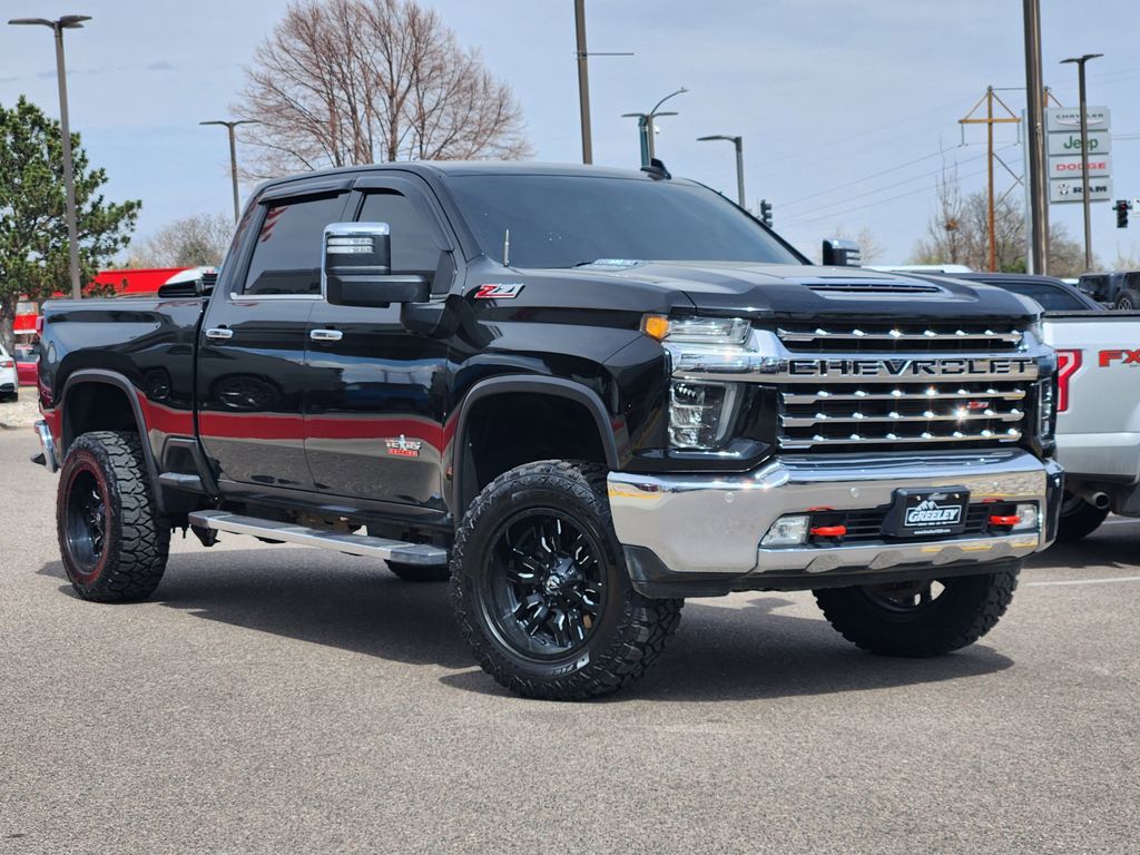 2020 Chevrolet Silverado 2500HD LTZ Crew Cab 4WD Negro Camioneta Todo terreno Automática