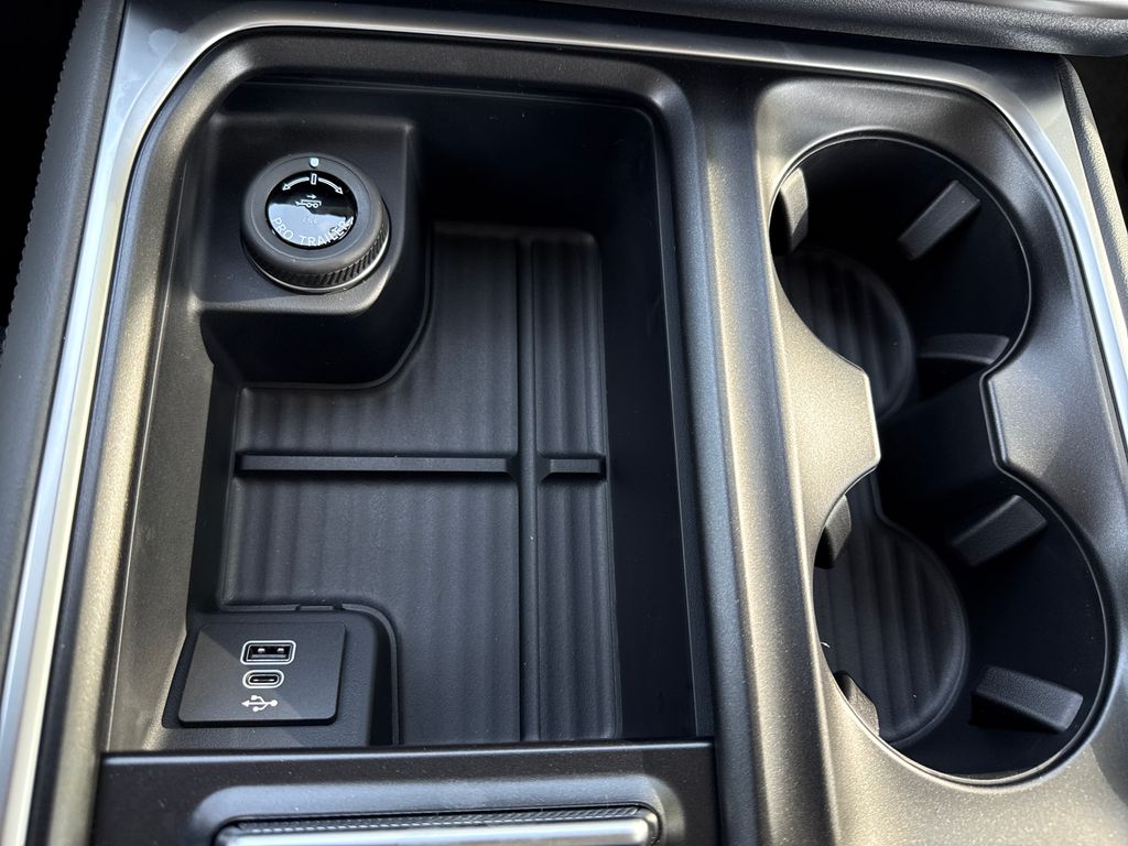 New 2027 White Ford Active image 32