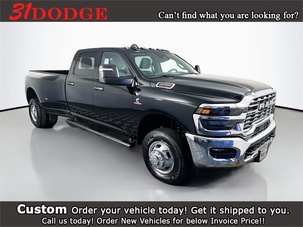 2026 RAM 3500 Tradesman Crew Cab LB DRW 4WD
