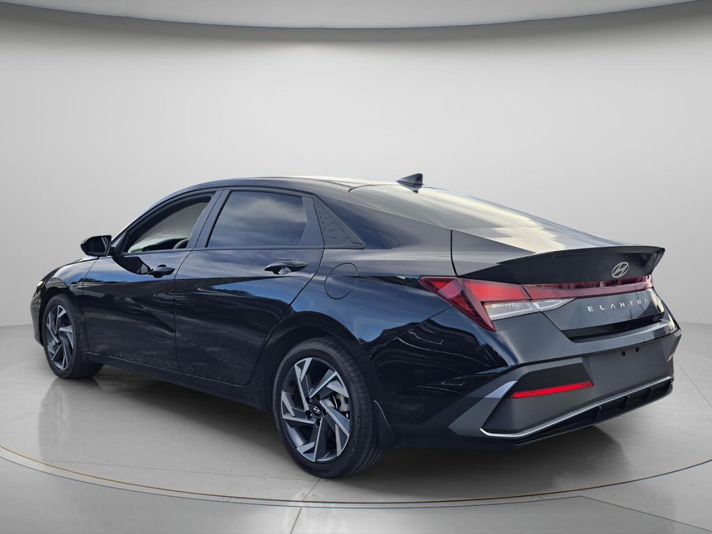 2025 Hyundai Elantra - $19,699