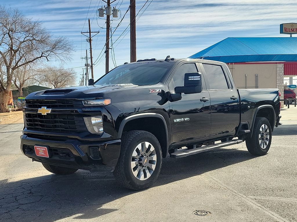 2024 Chevrolet Silverado 2500HD Custom Crew Cab 4WD