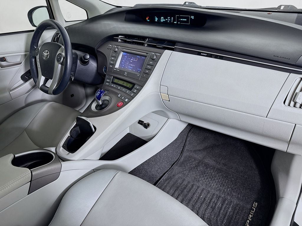 Thumbnail: 2012 Toyota Prius - 27