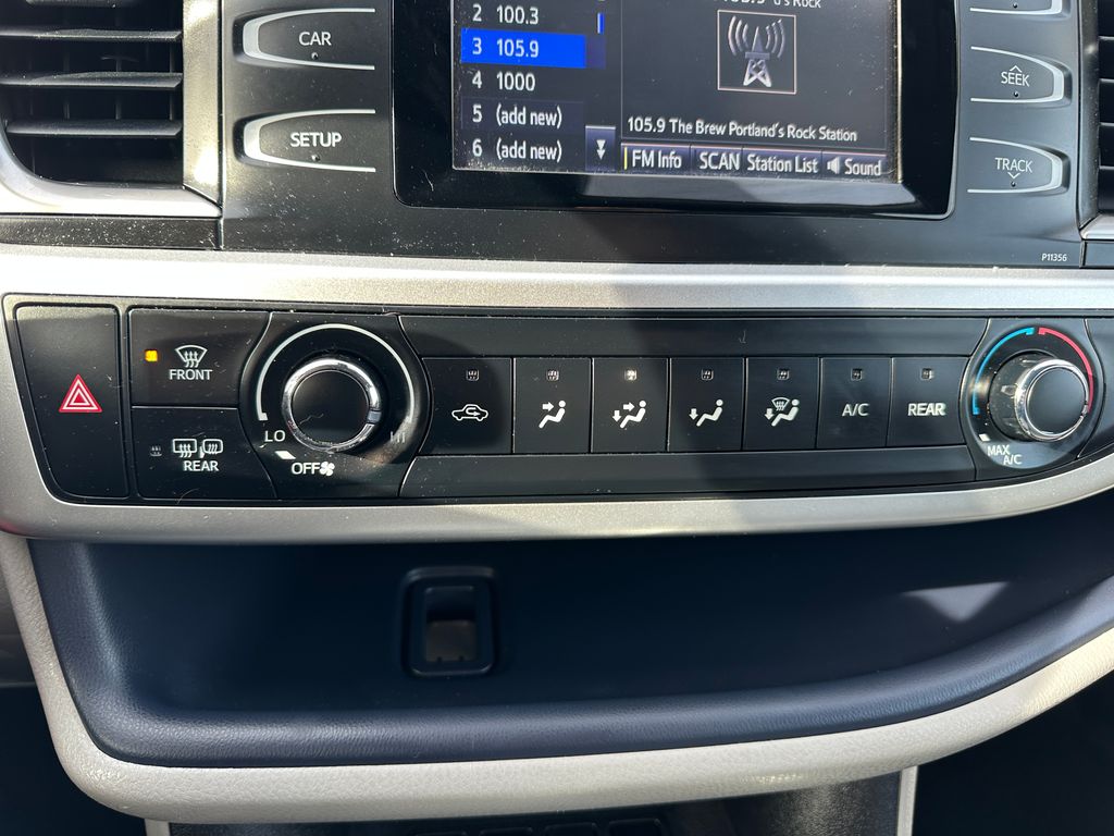 2018 Toyota Highlander LE