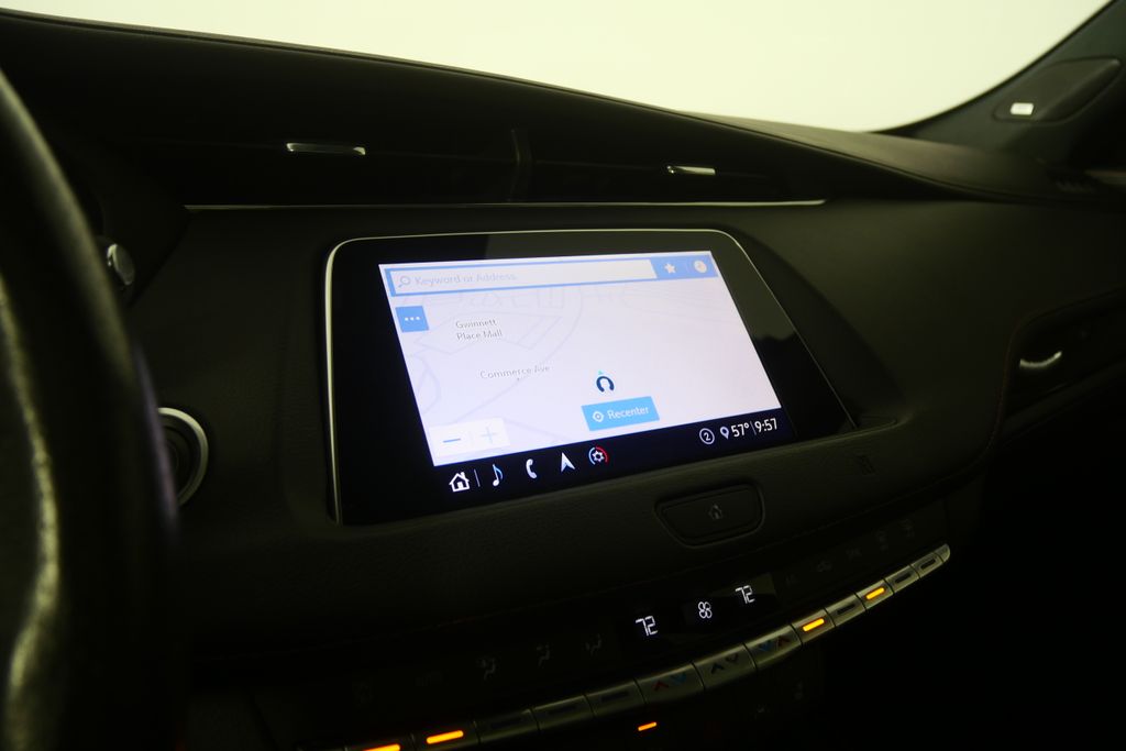 Thumbnail: 2020 Cadillac XT4 - 20