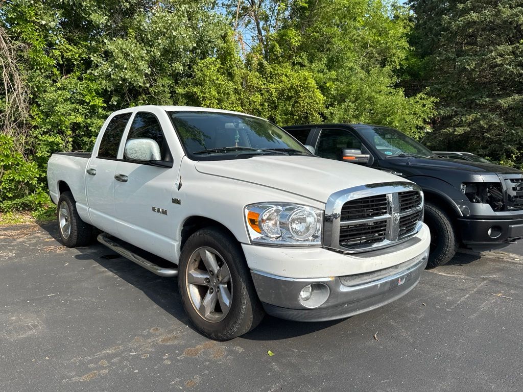 Bright White Clearcoat 2008 Dodge RAM 1500 Pickup Truck Rear-Wheel Drive 5-Speed Automatic