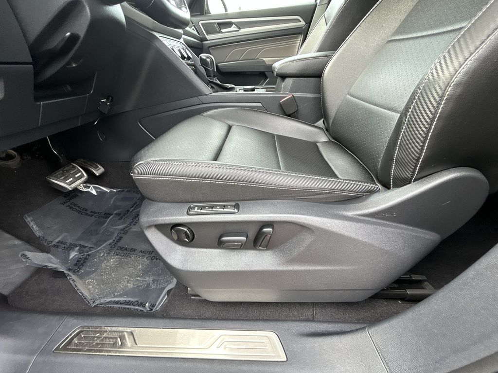 Thumbnail: 2022 Volkswagen Atlas - 12