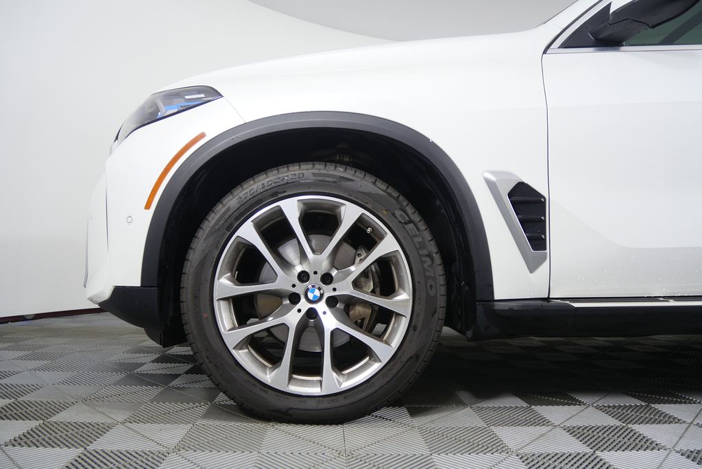 Thumbnail: 2024 BMW X5 - 7
