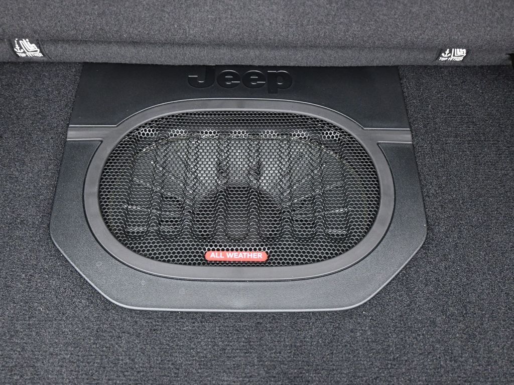 New 2026 Black Clearcoat Jeep Rubicon X image 32