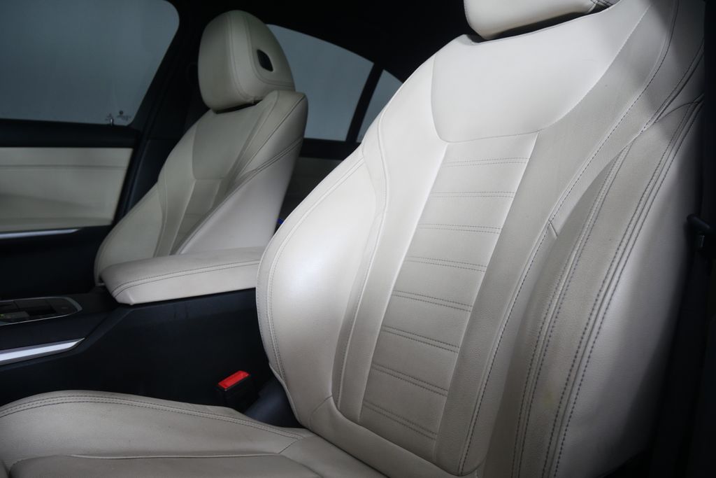 Thumbnail: 2022 BMW 3 Series - 11