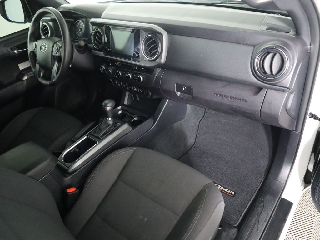 Thumbnail: 2017 Toyota Tacoma - 18