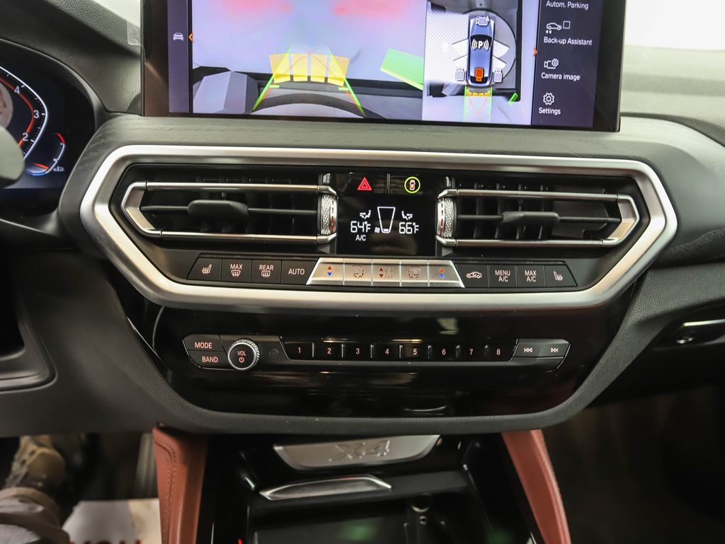 Thumbnail: 2022 BMW X4 - 18