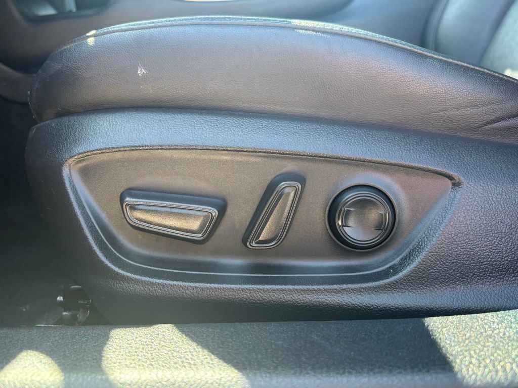 2021 Toyota Avalon XLE photo