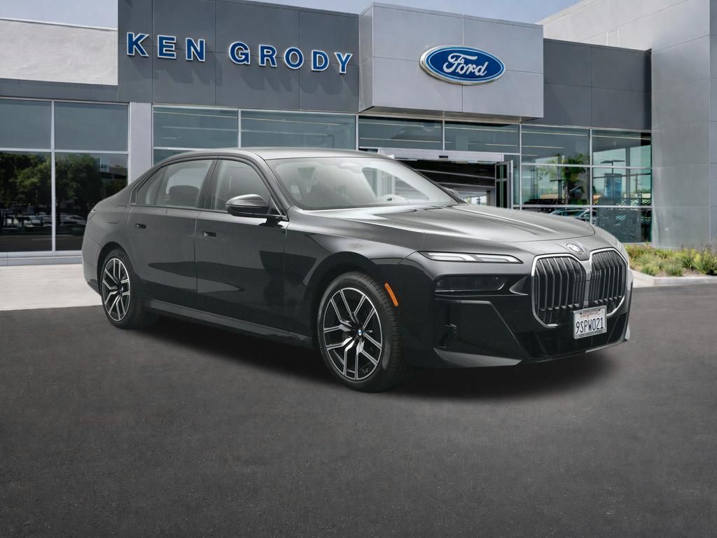 2025 BMW 7 Series 740i RWD