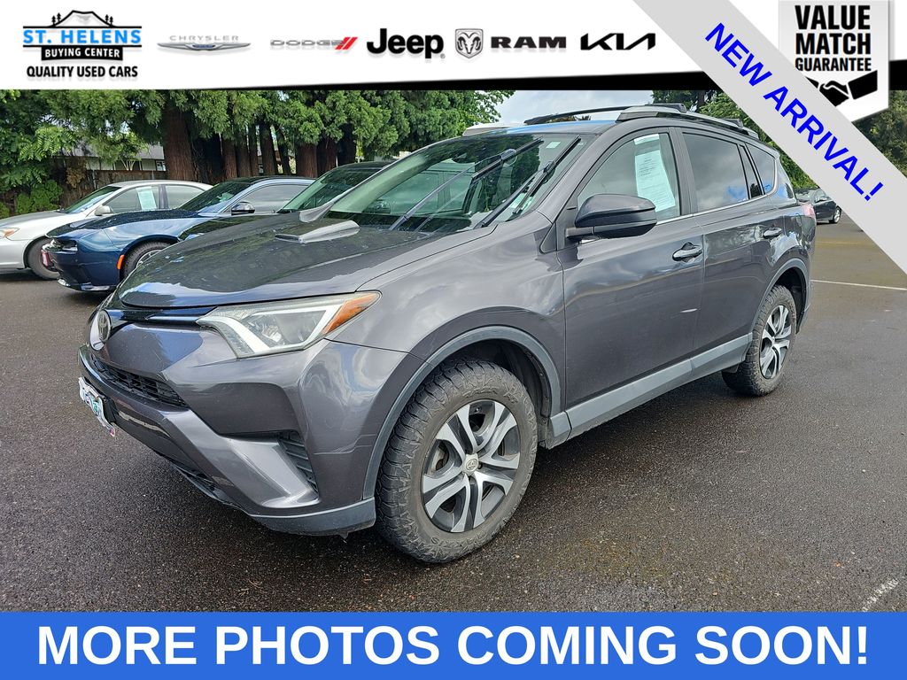 2017 Toyota RAV4 LE AWD's photo