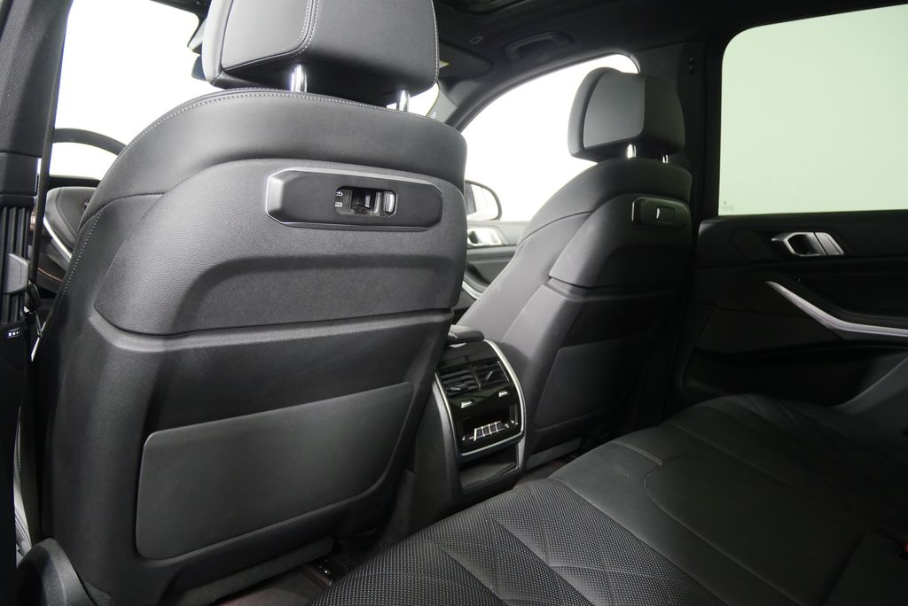 Thumbnail: 2024 BMW X5 - 17
