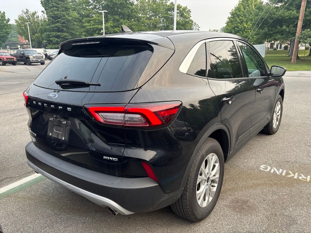 2024 Ford Escape — photo 10