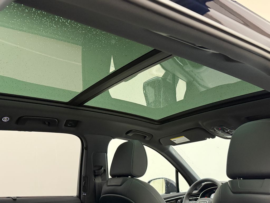 Thumbnail: 2026 Audi Q7 - 11